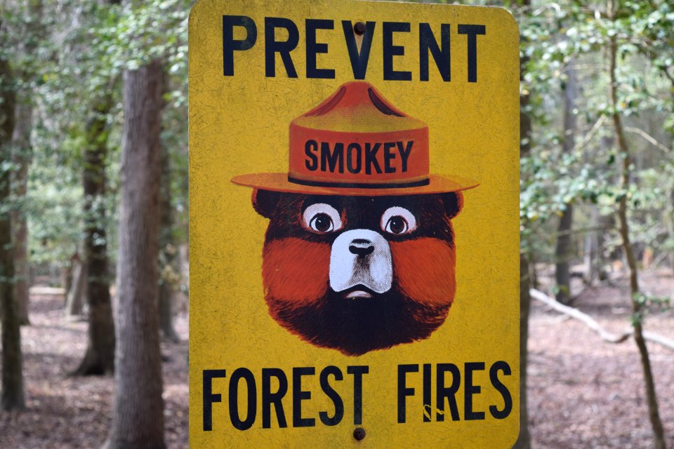 Propag, Safety, Signs