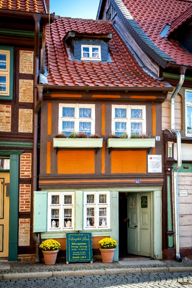 Smallest house resin fachwerkhaus