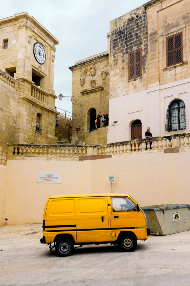 Malta, Container, No parking
