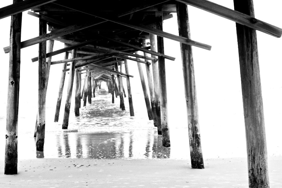 Perspective, Sea foam, Monochrome