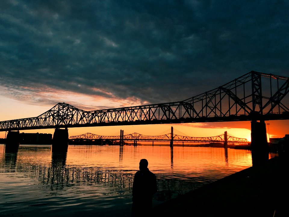 Louisville, Silhouette, Alone