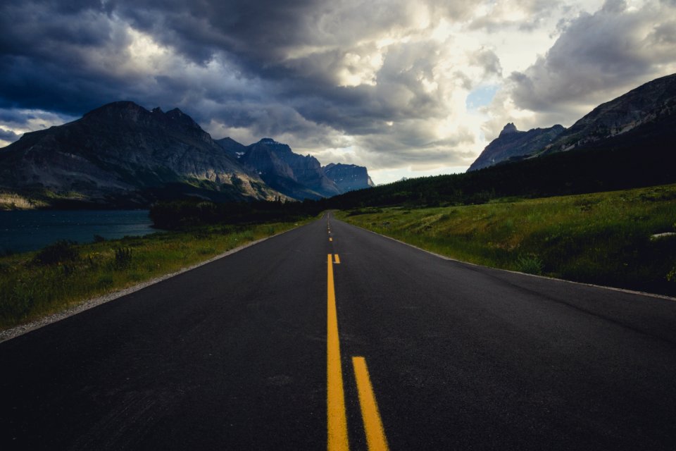 Going to the sun road, West glacier, United states