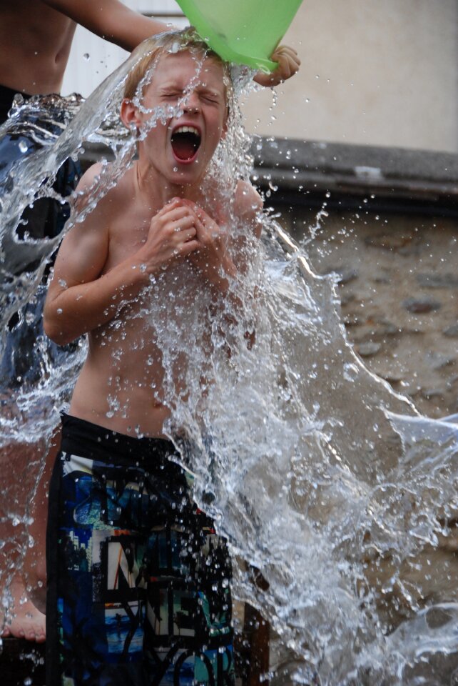Child play bucket