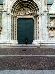 Piazza del duomo, 22100 como co, Italy photo