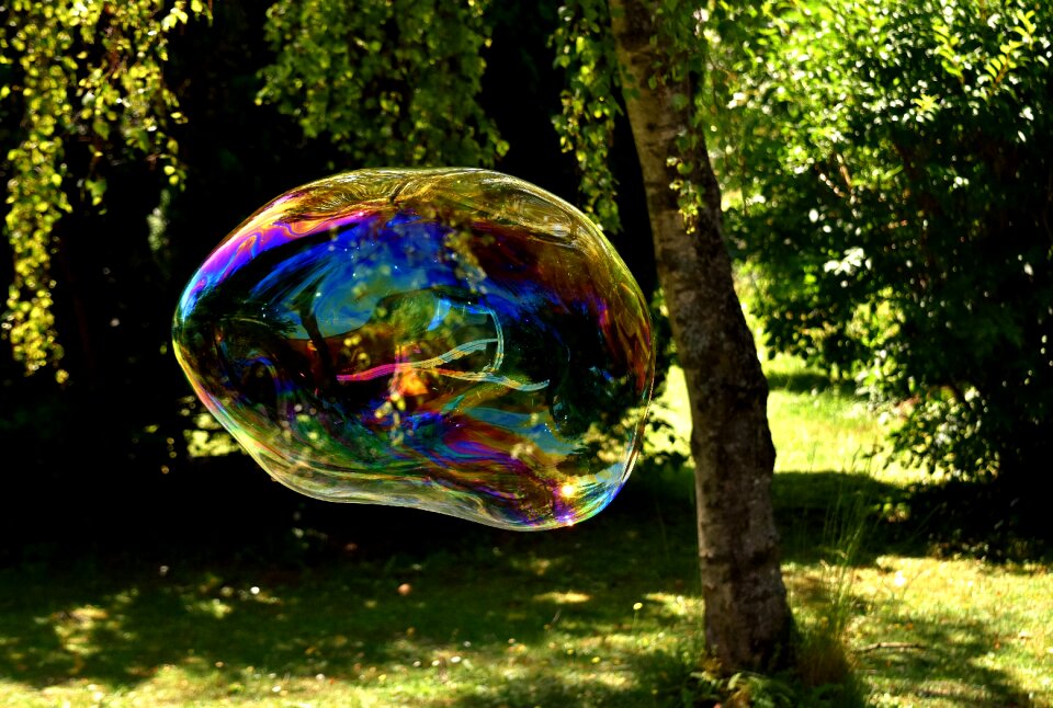 Make soap bubbles wabbelig iridescent photo