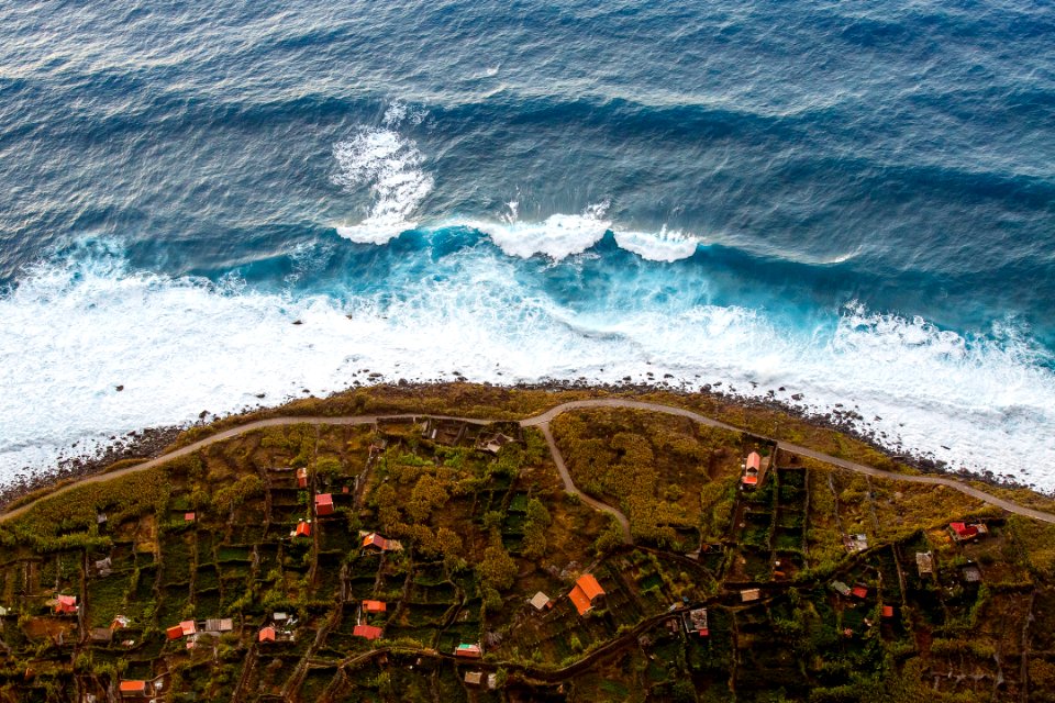 ocean waves crushing on sea shore photo