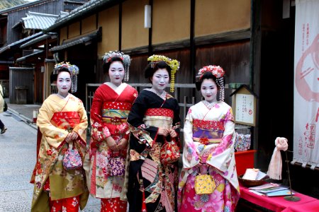 Kyoto, Japan, Geisha pals