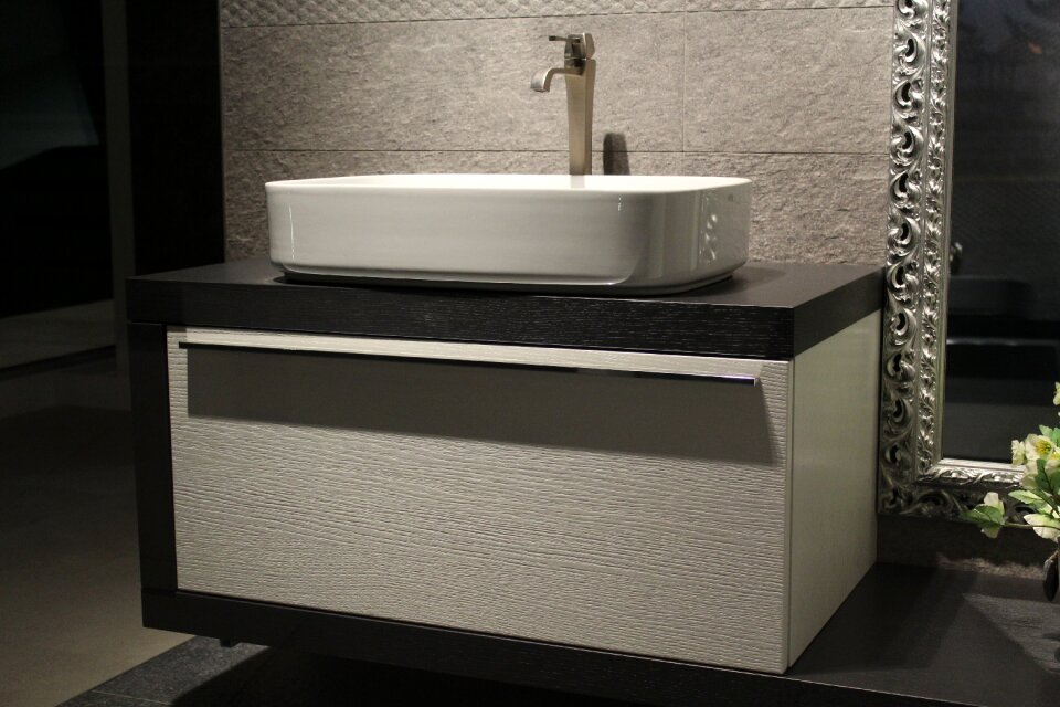 Washbasin faucet bathroom
