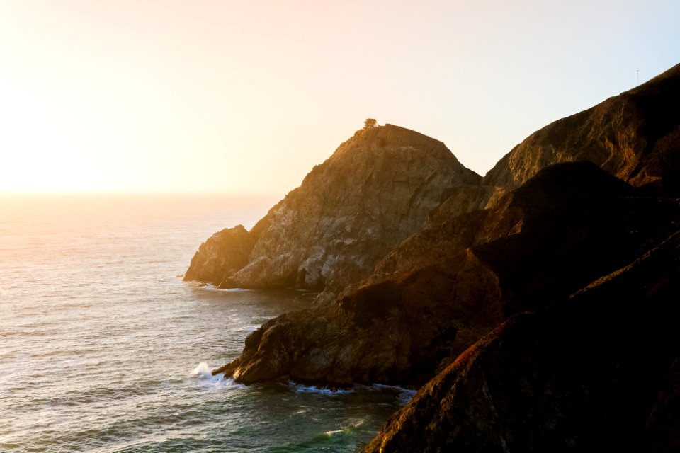 brown rocky cliff