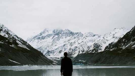 New zeal, Man, Travel