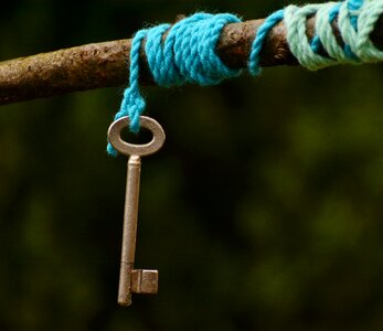 Symbolism knot pull together