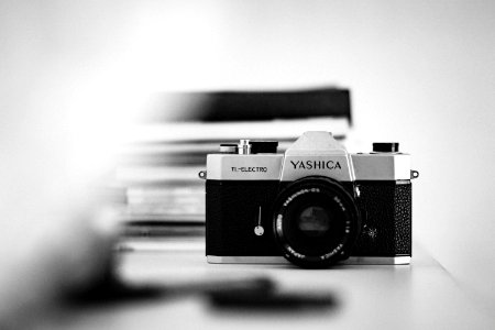gray and black Yashica film camera photo