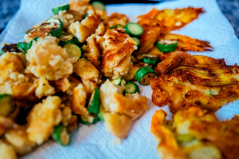Zucchini blossom, Plate, Eat