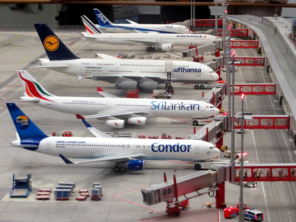 Hamburg models planes