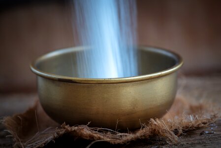 A trickle brass bowl fill