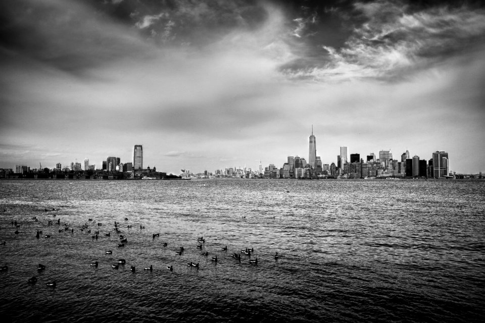 grayscale photo of city skyline photo