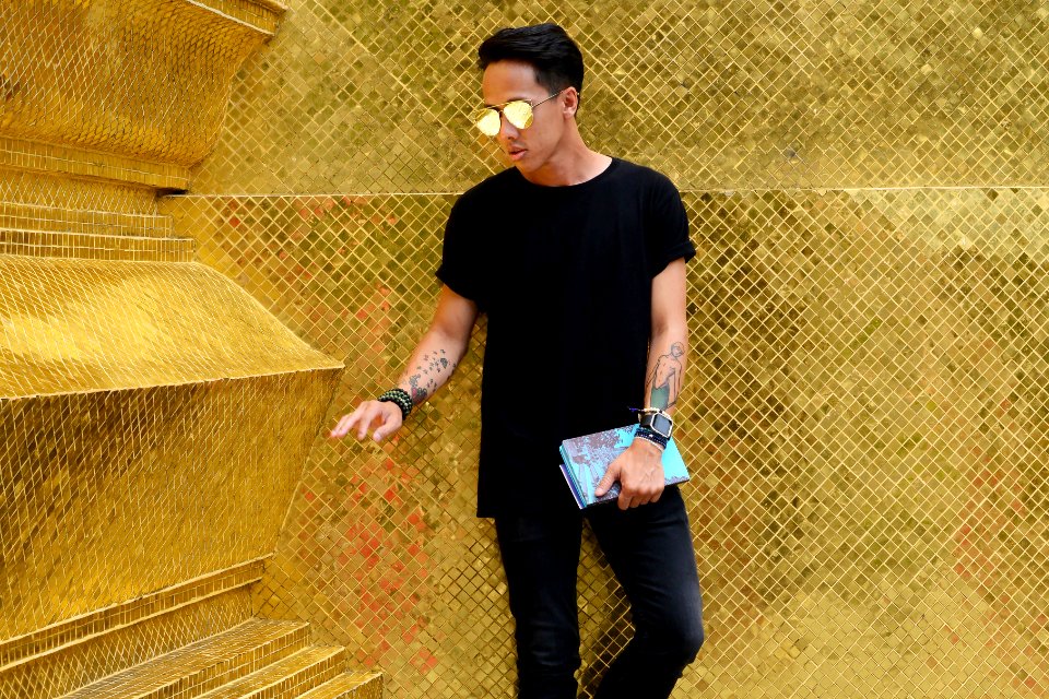 Bangkok, Thail, Male blogger
