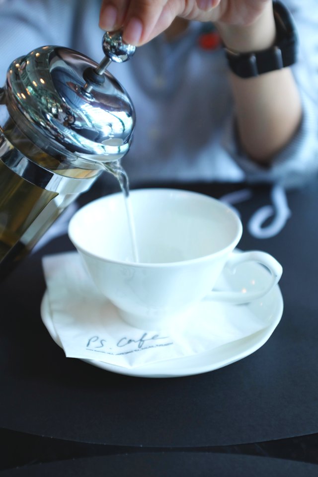 Pscafe, Singapore, White