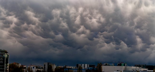 Warsaw, Pol, Mammatus photo