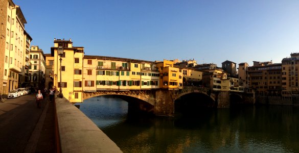 Ponte vecchio, Firenze, Italy photo
