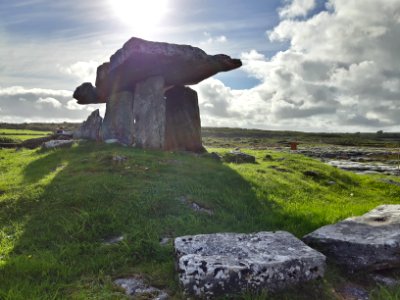 Poulnabrone dolmen, Irel