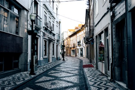 alley between buildings