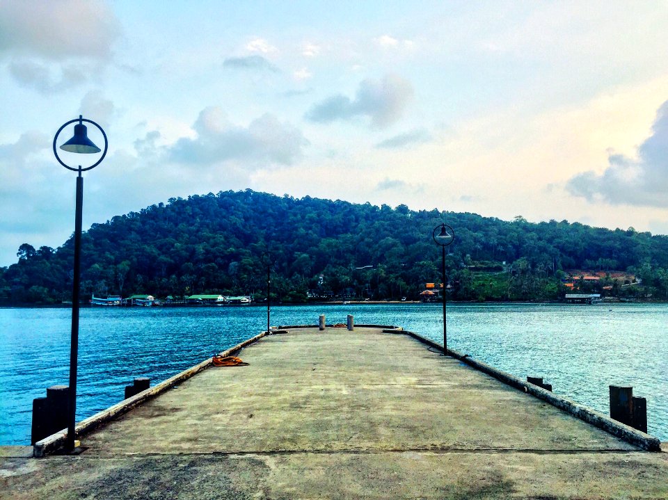 Thail, Bang bao bay, Sky