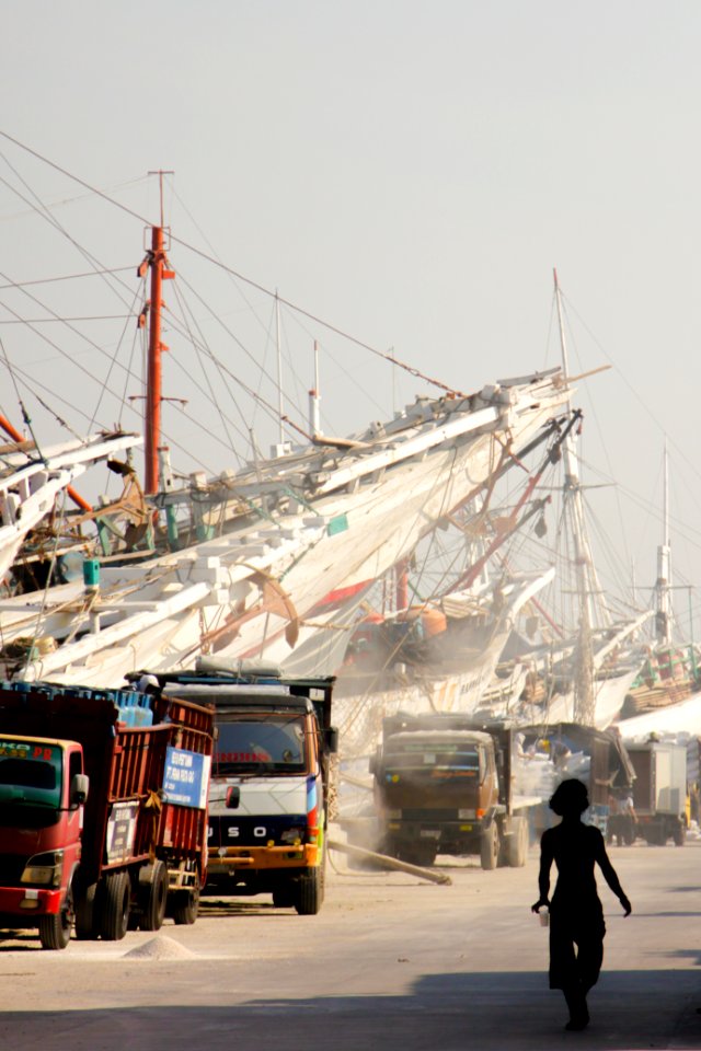 Indonesia, Sunda kelapa harbor, Truck