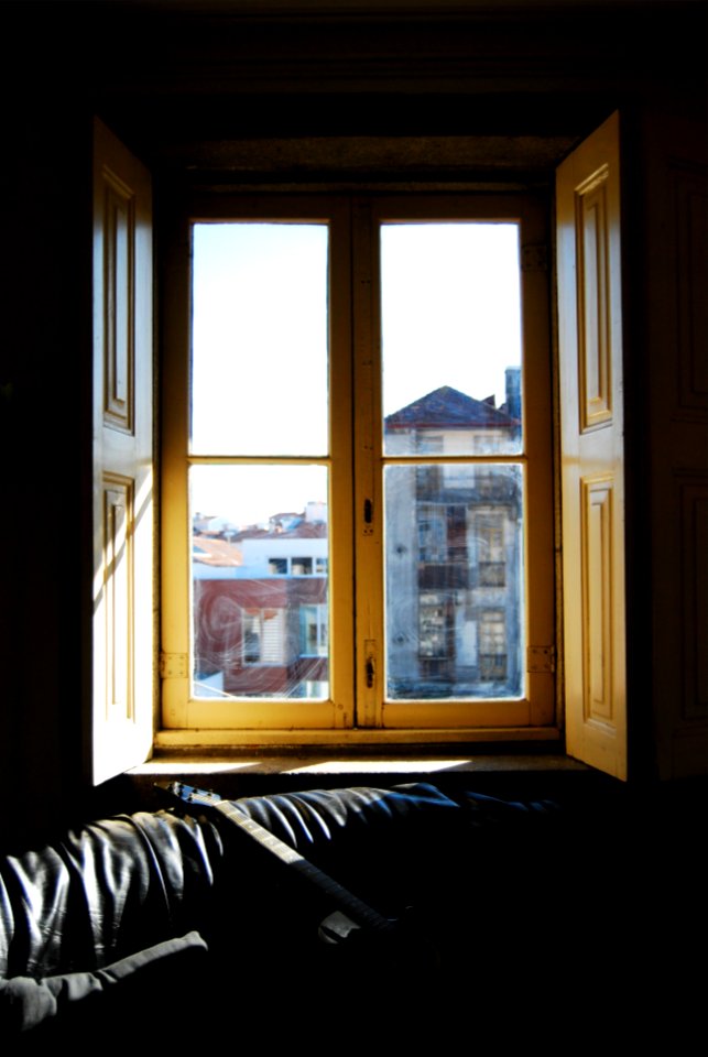 sunlight see through windopw