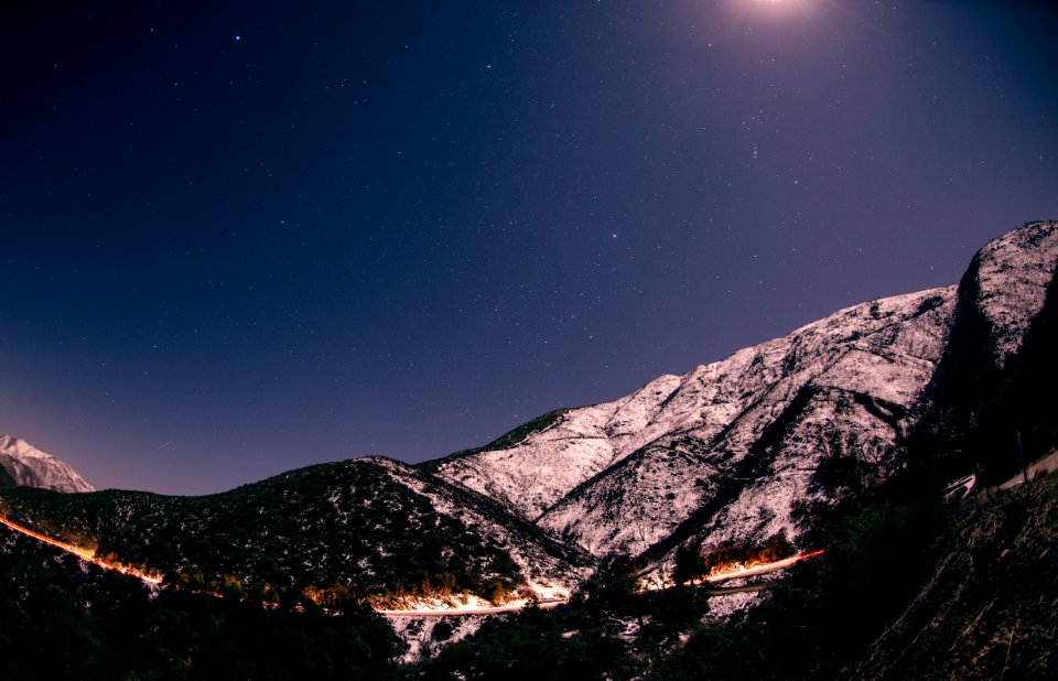 mountain under blue sky