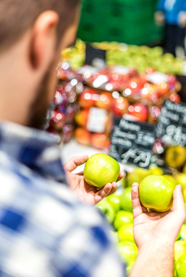 shallow focus photography of red apples
