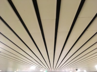 Portl,  international airport, White