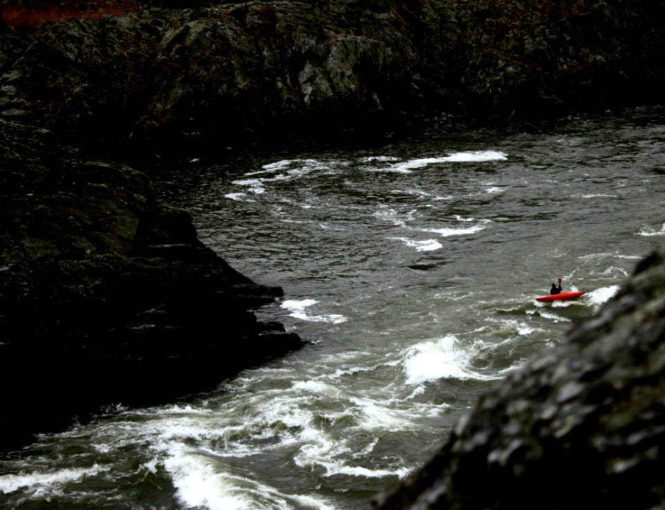 Cliff, White water, Kayak