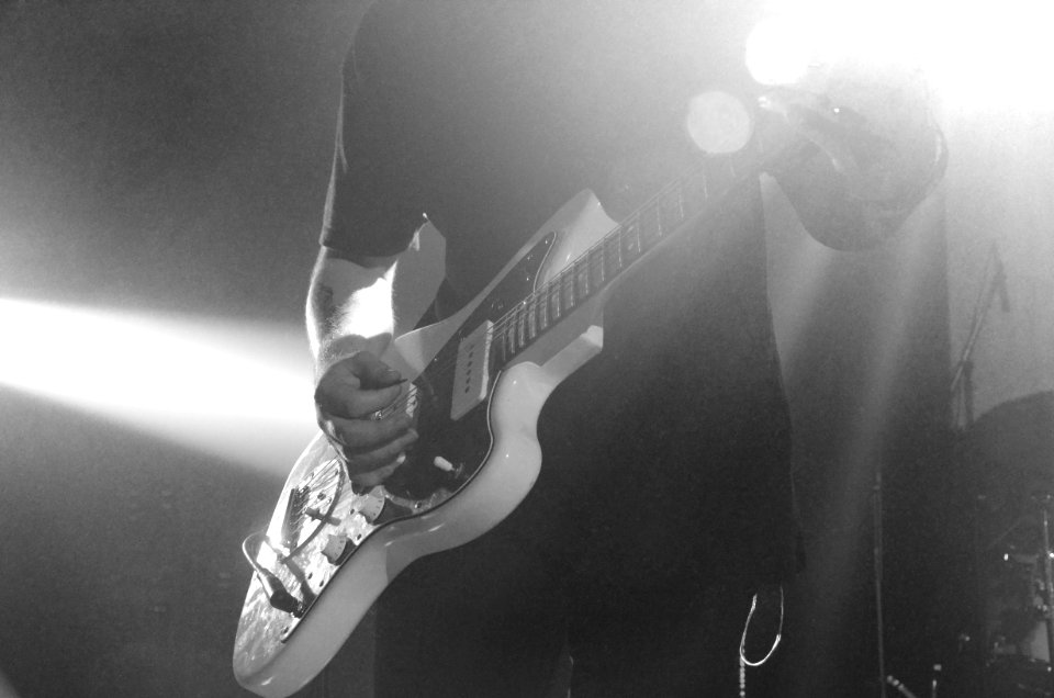 Worship, Electric guitar, Consert