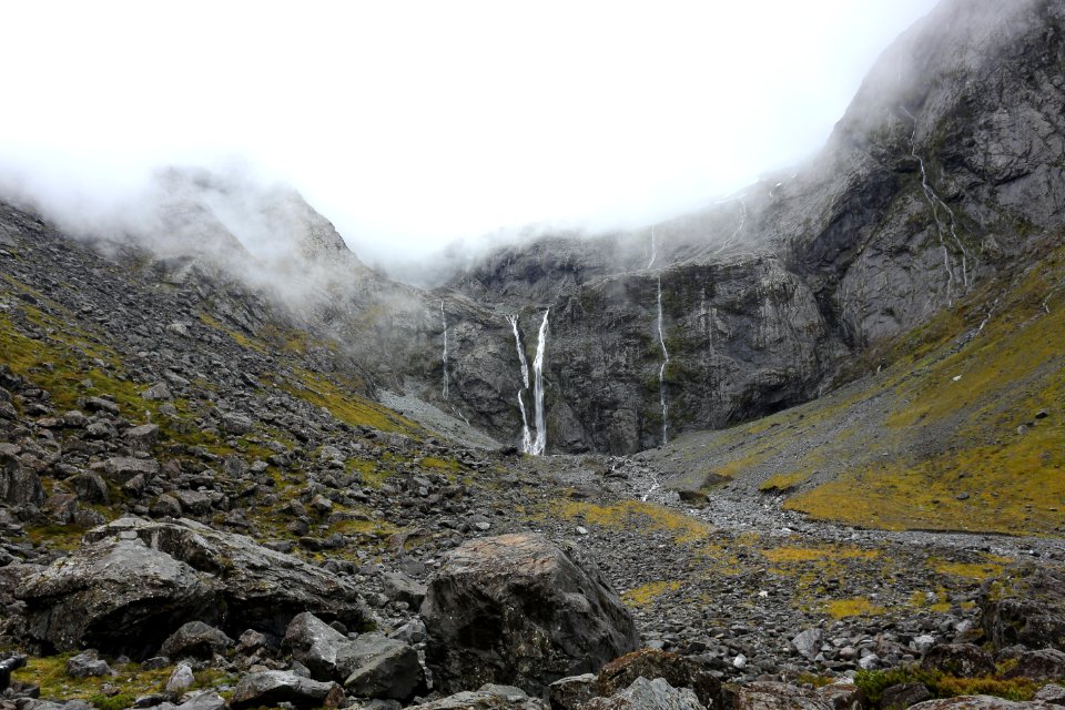 gray rock mountain during daytime