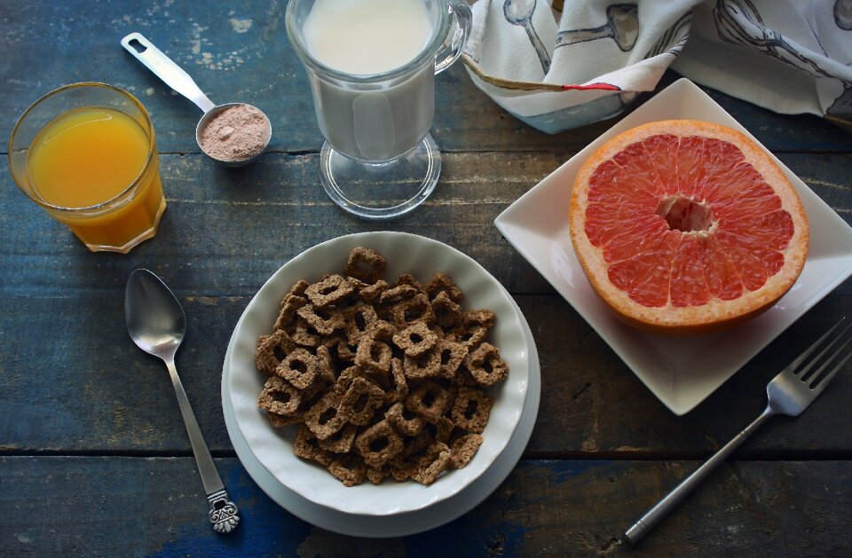 Grapefruit juice milk