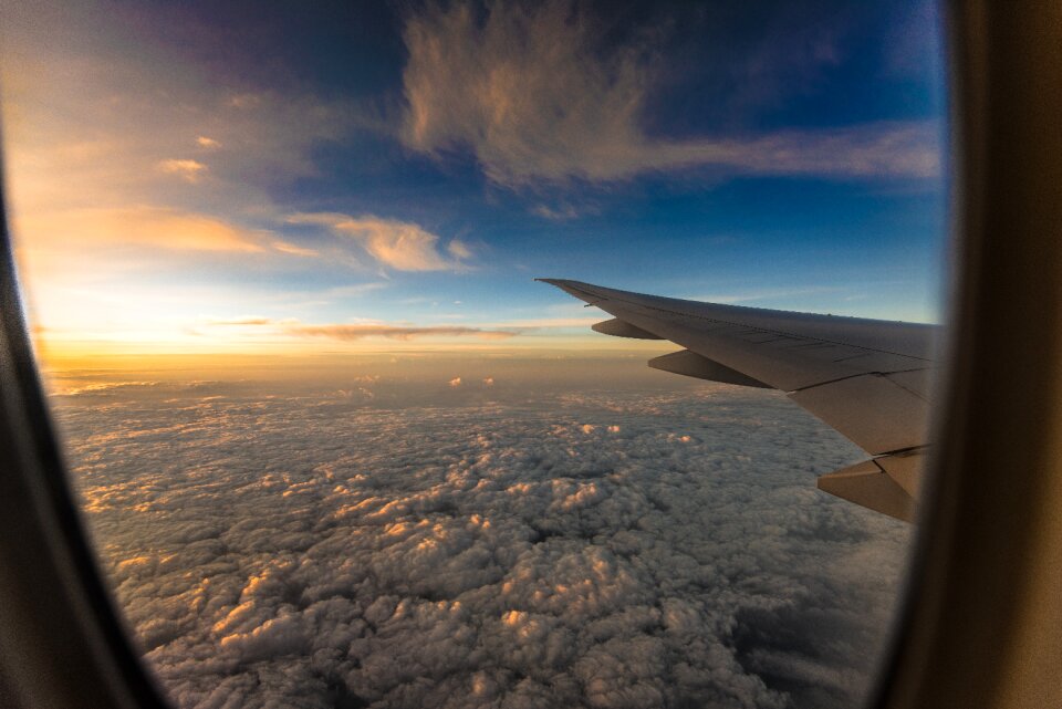 Airplane trip horizon