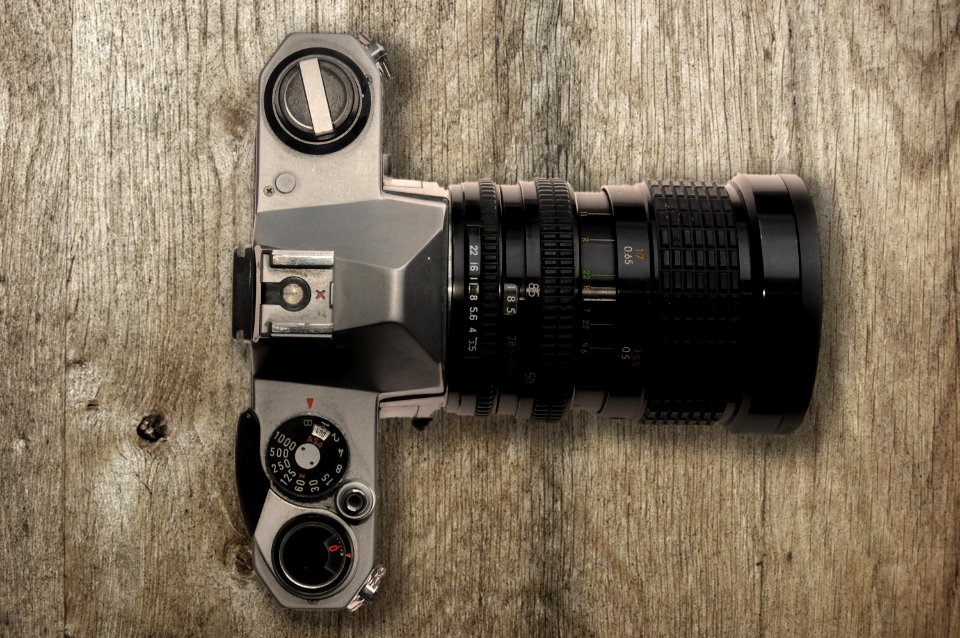 black and gray DSLR camera