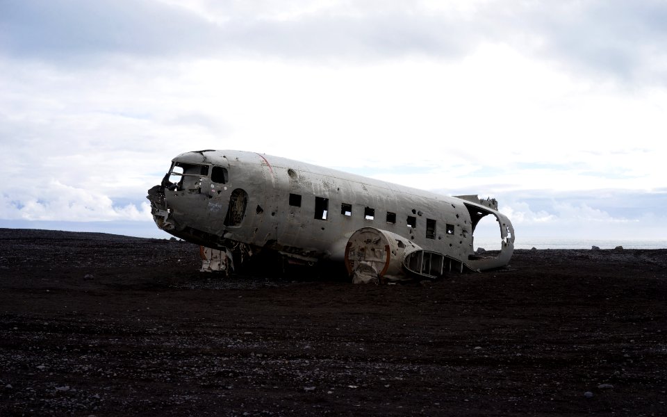 Icel, Solheimas, Ur plane wreck