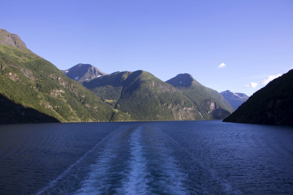 Cruise mountains nature