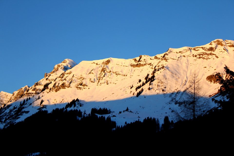 Suncap, Snow, Sunrise