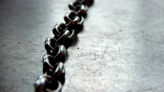 close up photo of chain photo