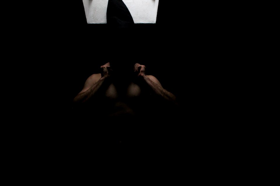 Room, Lightpose, Hood