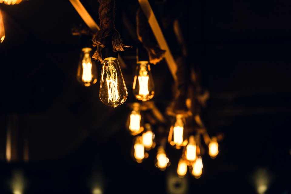 selective focus photography of rope lamp photo