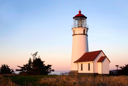 white and brown concrete lighthouse photo