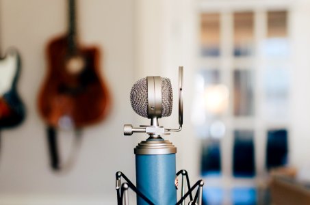 black and gray condenser microphone photo