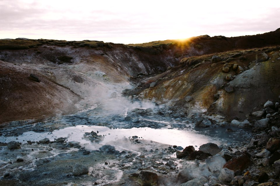 Gas, Volcanic, Travel