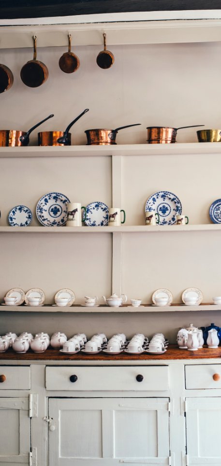 white wooden cabinet