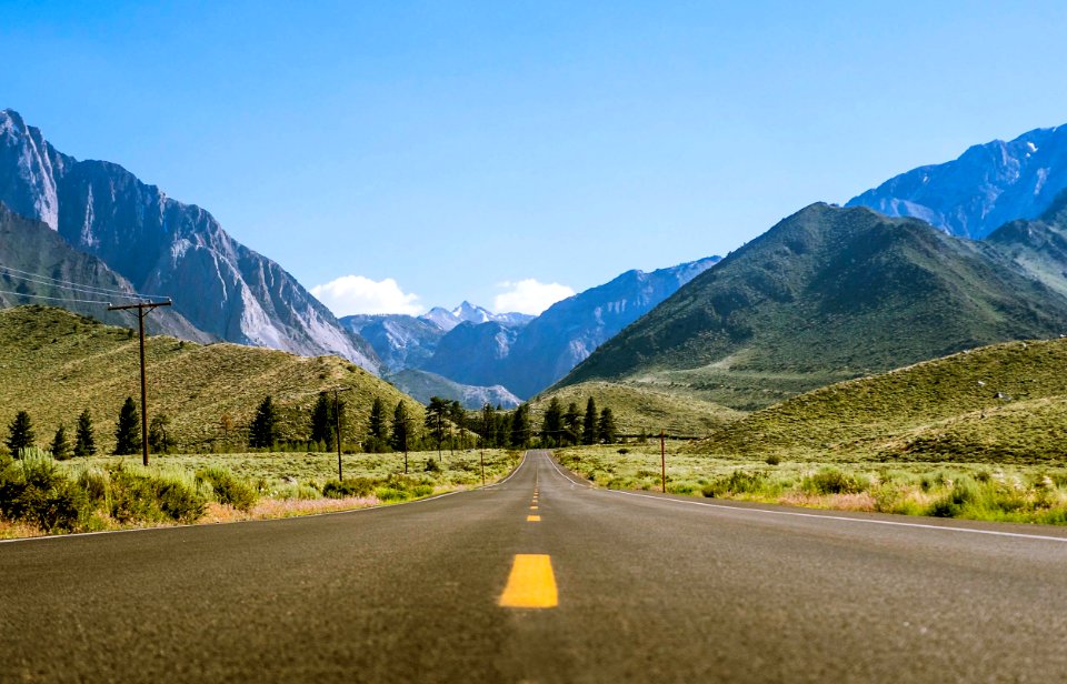 Convict lake, United states, Road