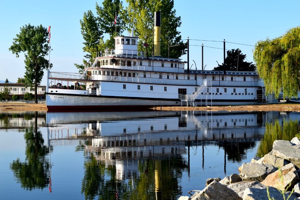 Okanagan valley, Historic site, Paddlewheeler
